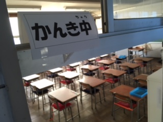 １