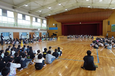 １