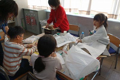 ５