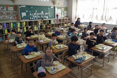 給食